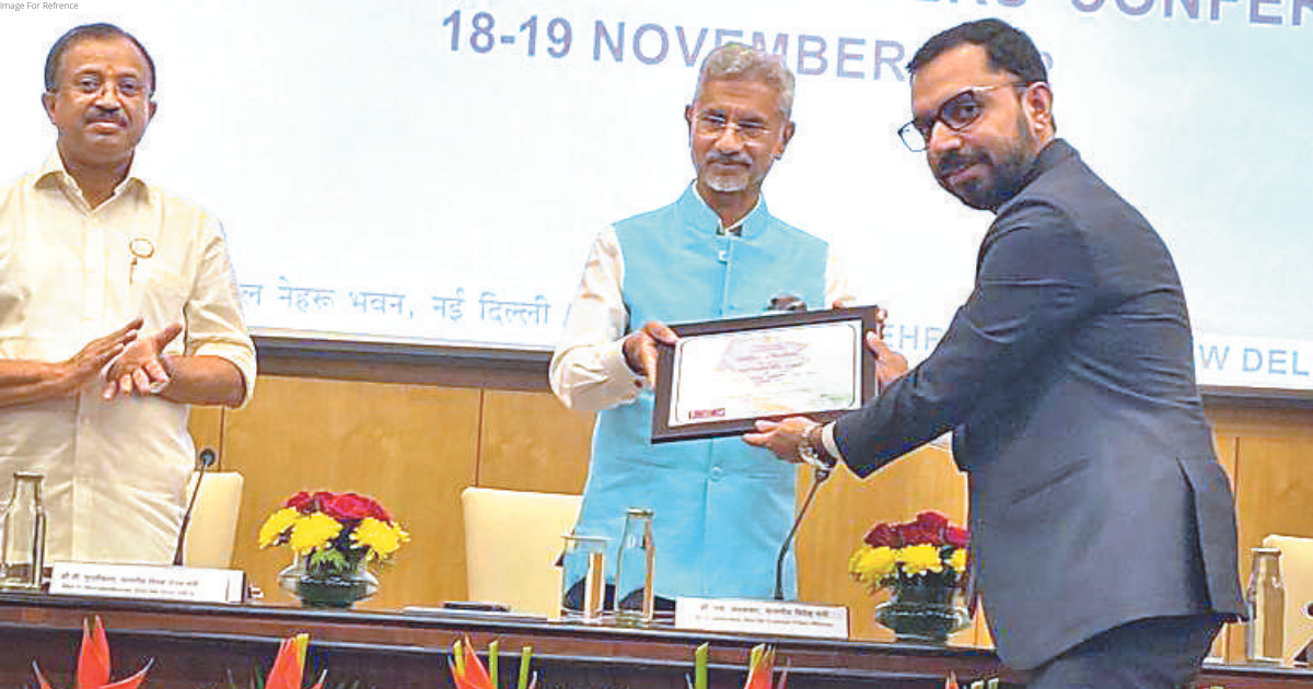 Lucknow Passport Office gets prestigious award for performance